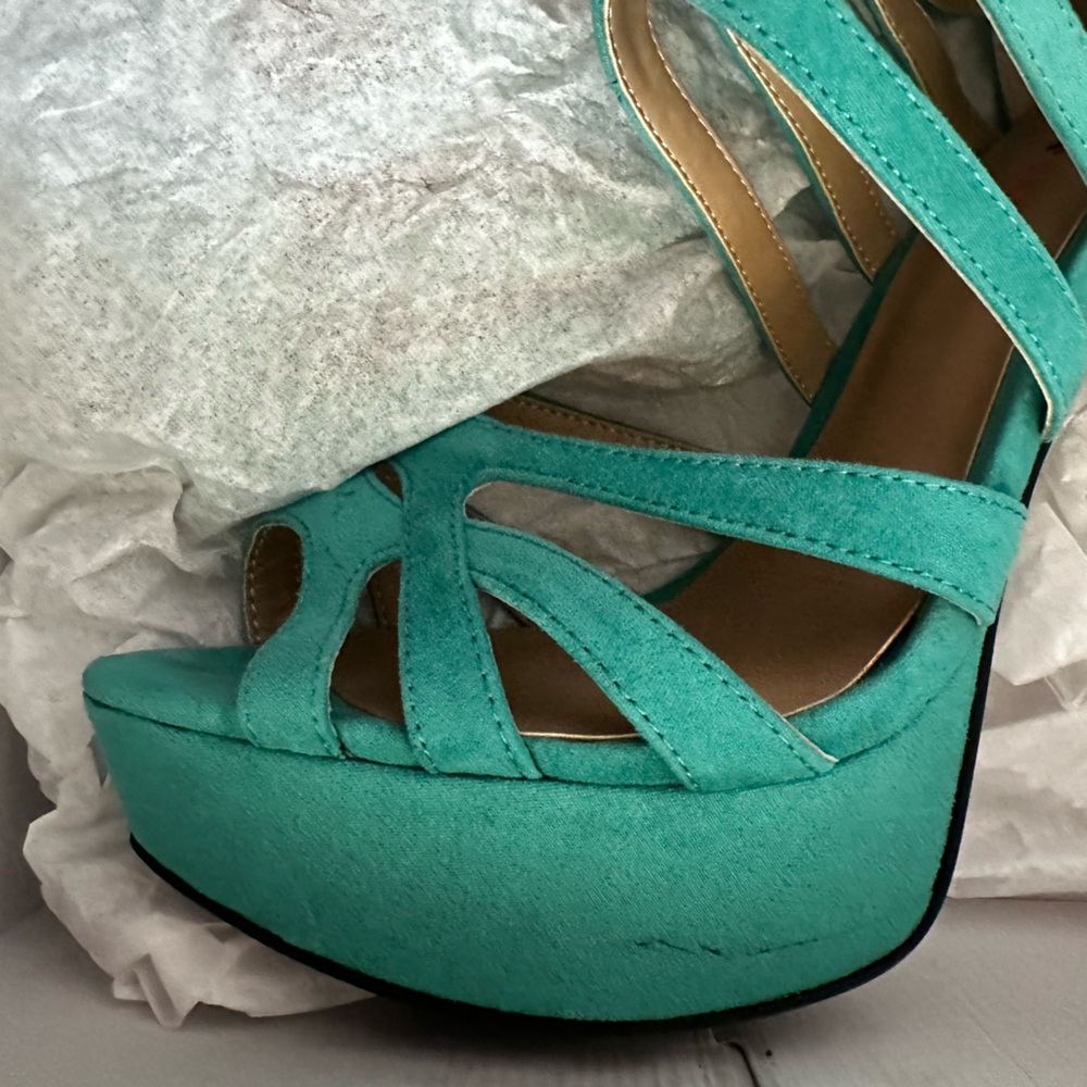 Just Fab Lilia’s Seafoam Platform Heels Size 8.5 - Picture 3 of 12
